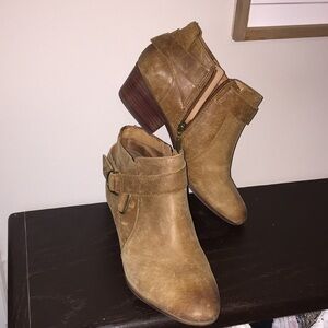 Bundle Discount! 🔥 
Leather Congac Boots!!